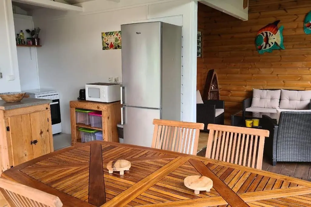 Grand Bungalow Avec Piscine Et Vue Mer Bouillante