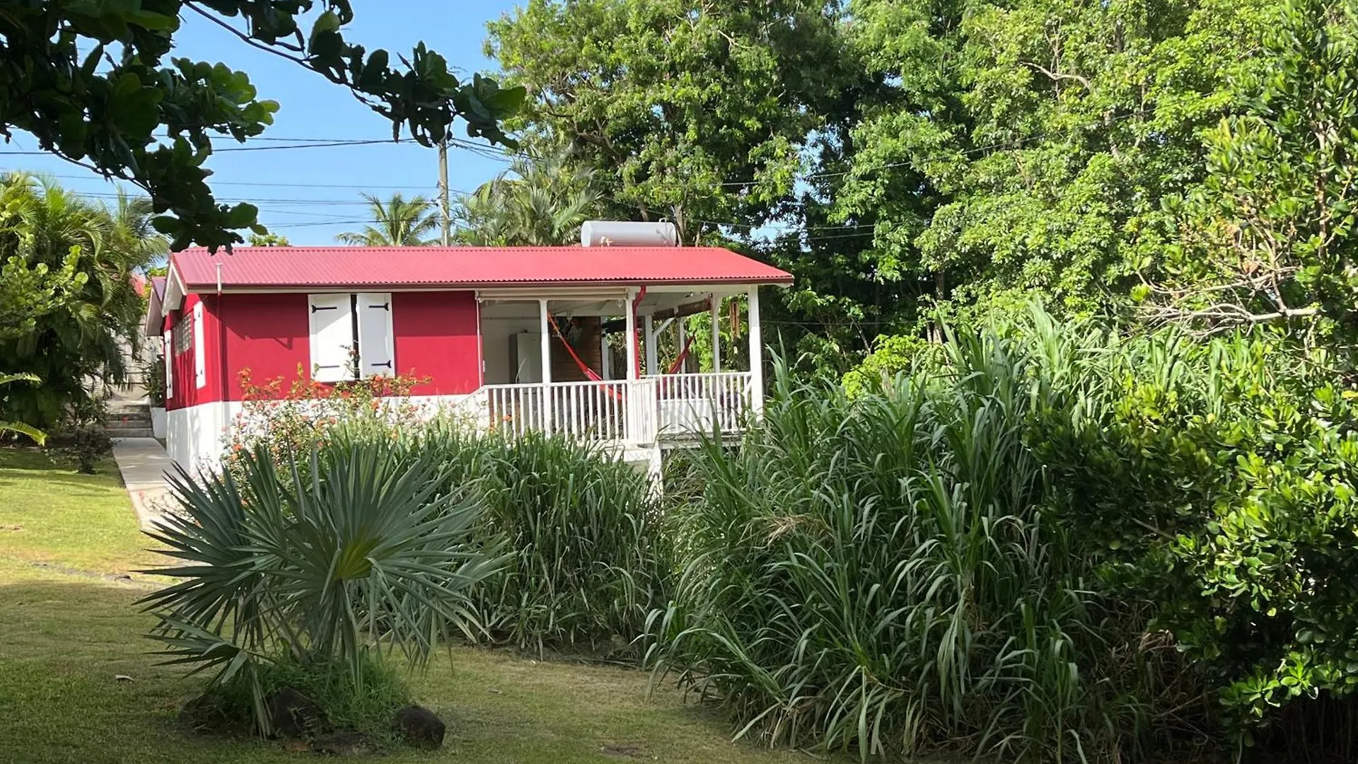 Holiday home Grand Bungalow Avec Piscine Et Vue Mer Bouillante